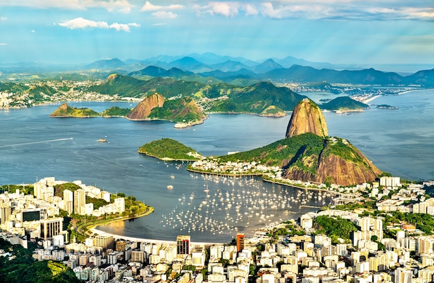 Paisaje urbano de Río de Janeiro desde Corcovado en Brasil