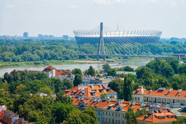 Paisaje urbano de Varsovia, Estadio Nacional y río Vístula en Polonia