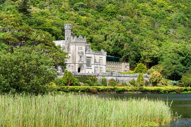 Paisajes de Irlanda. Abadía de Kylemore, Connemara en el condado de Galway