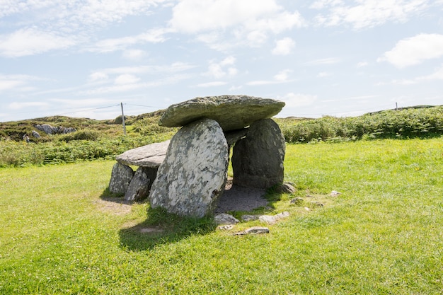 Foto paisajes de irlanda, altar wedge tomb