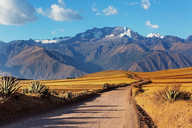 Foto paisajes de pampas en la cordillera de los andes, perú, américa del sur