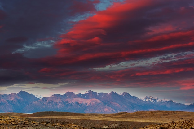 Paisajes de la Patagonia en el sur de Argentina. Hermosos paisajes naturales.