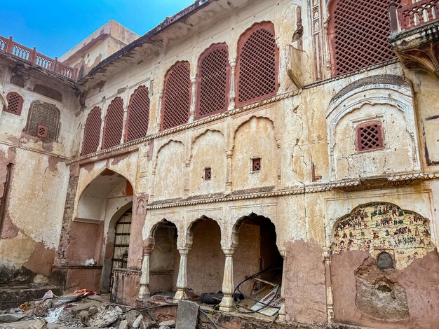 Palácio abandonado de Galta Mandir em Galta Ji, perto de Jaipur