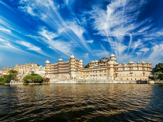 Foto palácio da cidade de udaipus, rajasthan