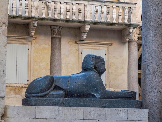 Palácio da cidade velha de Croácia dividida do imperador romano Diocleciano