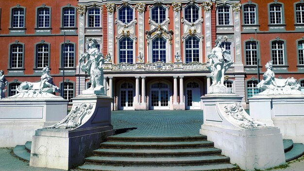 Foto palácio eleitoral kurfurstliches palais trier portal de entrada