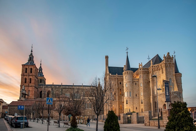 Palácio Episcopal e Catedral de Santa Maria Astorga