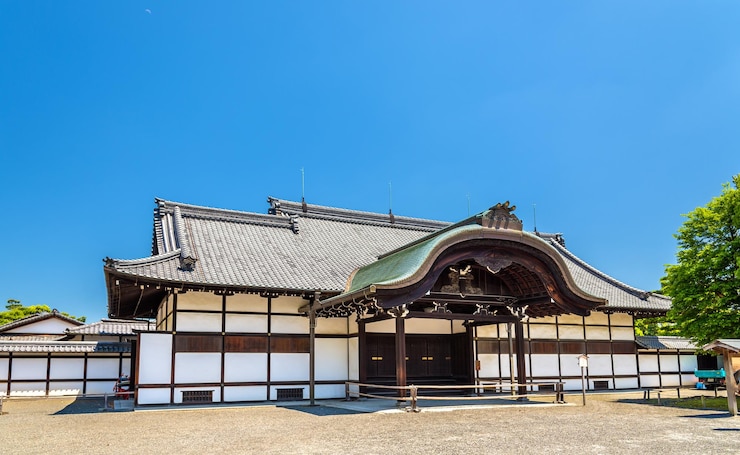 Foto palácio honmaru no castelo de nijo, em quioto, japão
