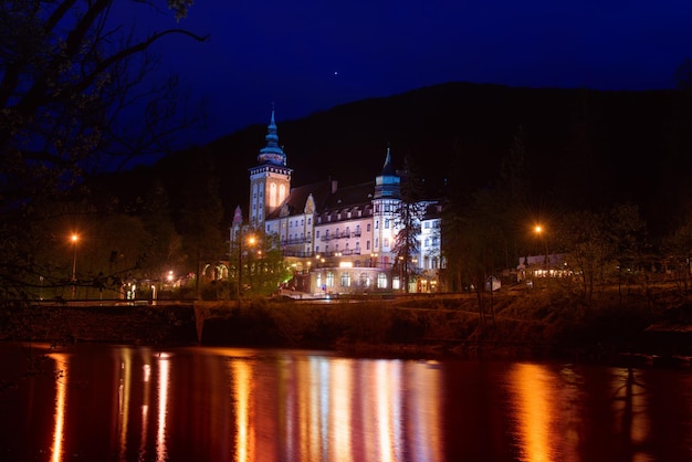 Palácio Illafured à noite