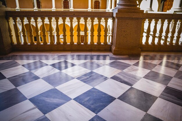 Foto palacio interior, alcázar de toledo, españa