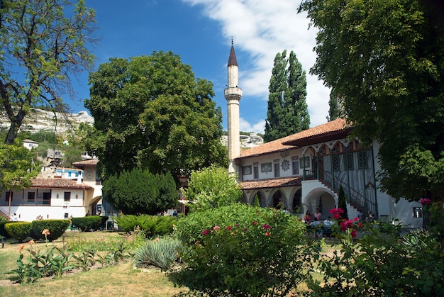 Palacio de Khan en Bakhchisarai. Crimea. En el verano en un día soleado