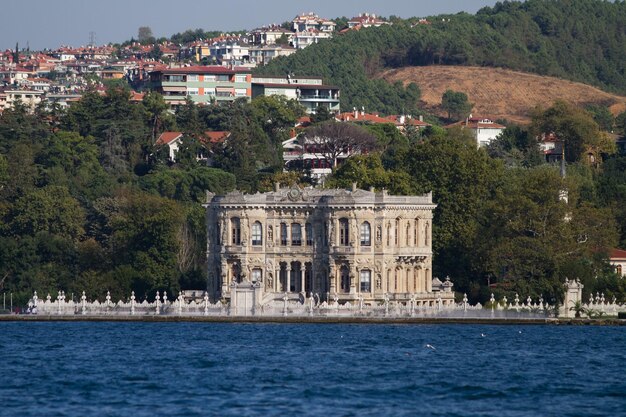 Foto palacio kucuksu en beykoz ciudad de estambul turquía