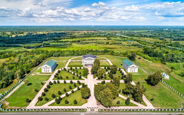 Foto palacio de kyrylo rozumovskiy en baturyn, óblast de chernihiv de ucrania