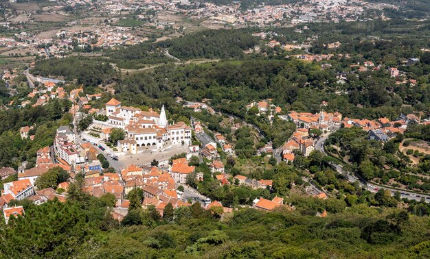 Palácio Nacional na cidade de Sintra retirado do Castelo dos Mouros