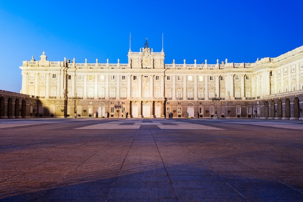 El Palacio Real de Madrid o Palacio Real de Madrid es la residencia oficial de la Familia Real española en Madrid, España