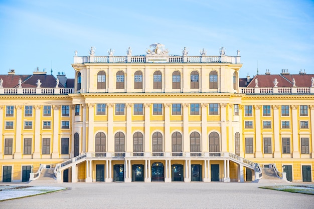 Foto el palacio real de schonbrunn es la antigua residencia de verano de la familia imperial en viena, austria