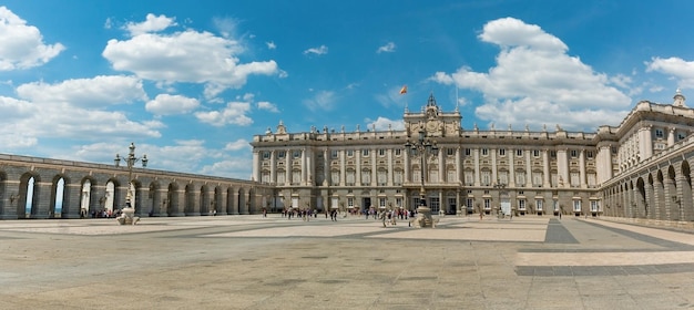 Foto palacio real y la zona de madrid