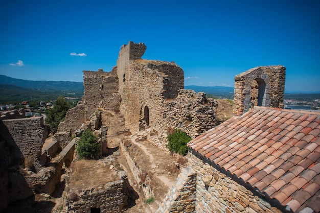 Palafolls castillo medieval en la región de la Costa Brava de España.