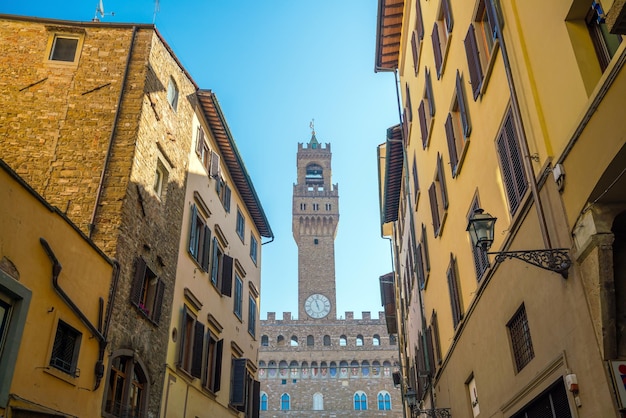 Palazzo Vecchio in Florenz Italien mit blauem Himmel