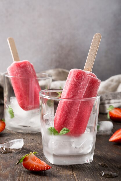 Paletas De Fresas Caseras