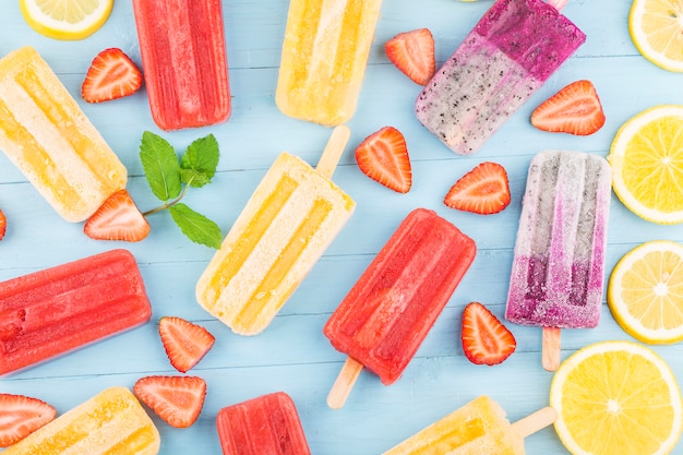 Paletas de frutas enteras saludables