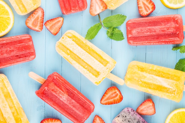 Paletas de frutas enteras saludables