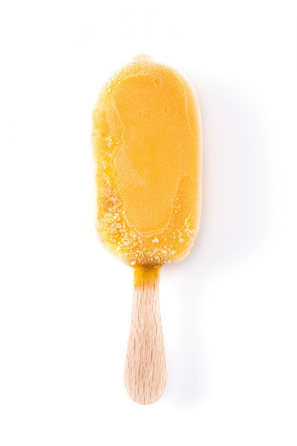 Paletas heladas verdes en naranja, vista superior