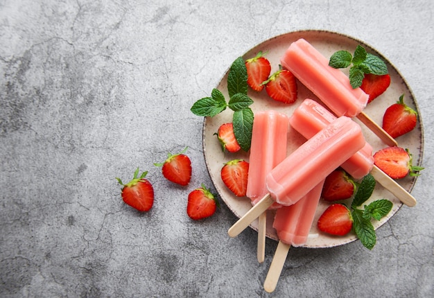 Paletas De Helado De Fresa