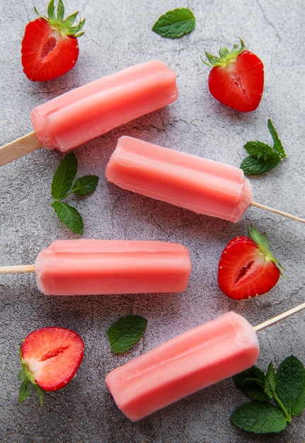 Paletas De Helado De Fresa