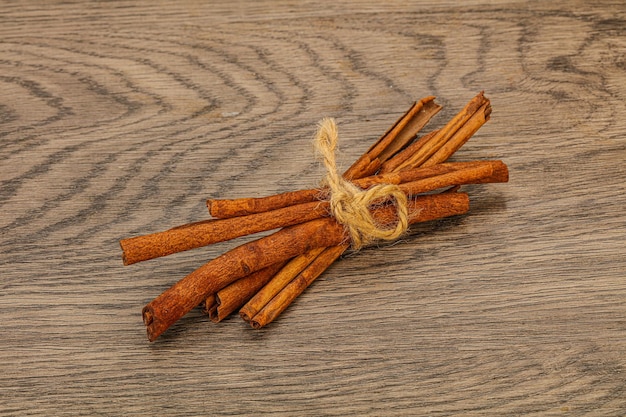 Palitos de canela aromática para cocinar