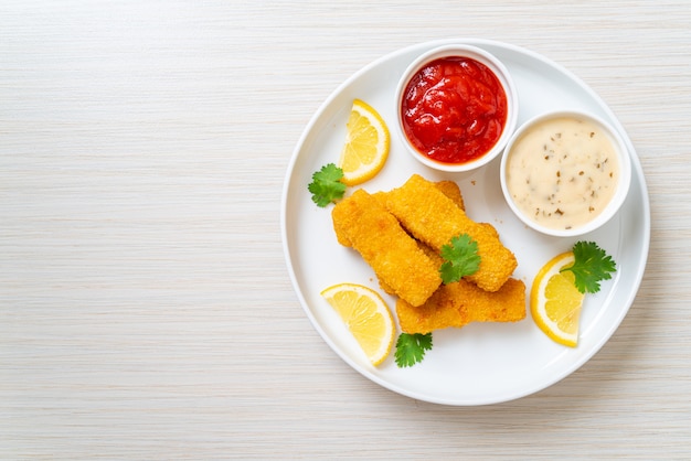 palitos de pescado frito