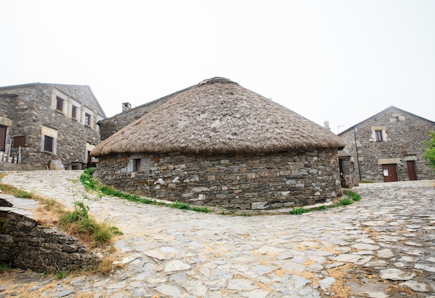 Palloza vivienda tradicional del noroeste español.