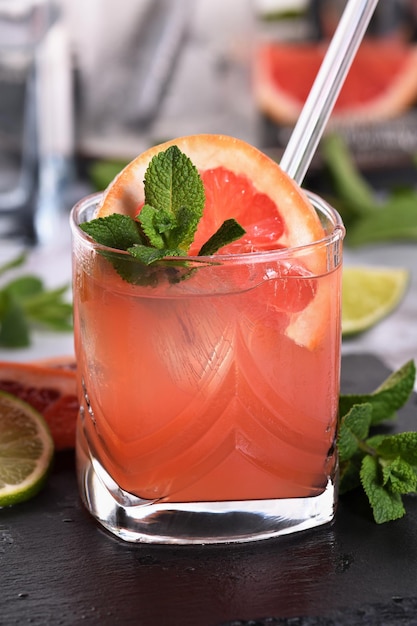 Paloma rosa de pomelo con tequila