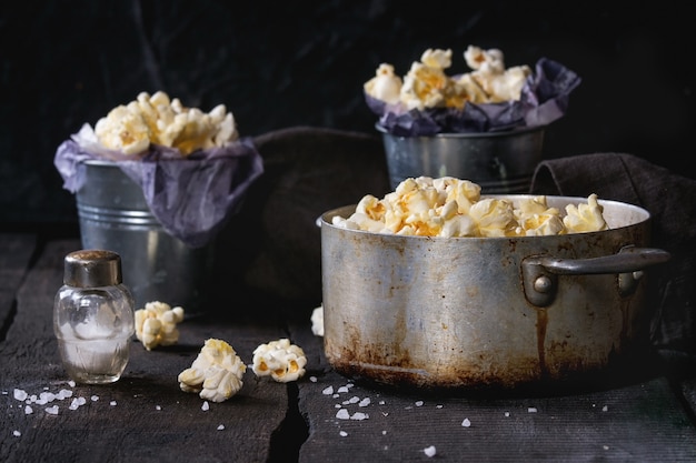 Palomitas de maíz saladas preparadas