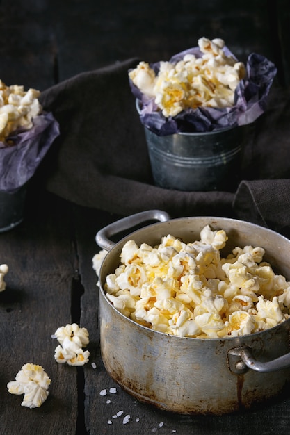 Palomitas de maíz saladas preparadas