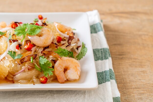 pamelo salada picante com camarão ou camarão