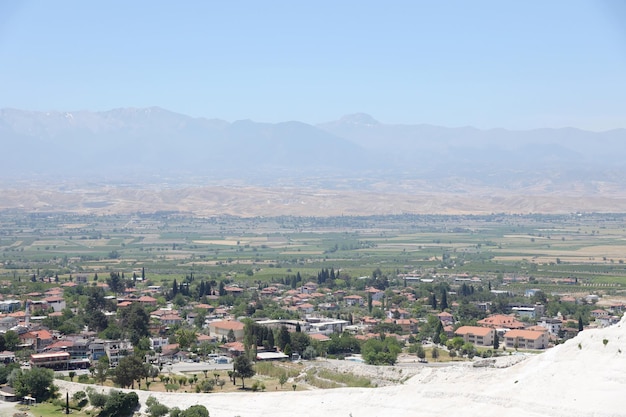 Pamukkale ist eine der berühmtesten Sehenswürdigkeiten der Türkei