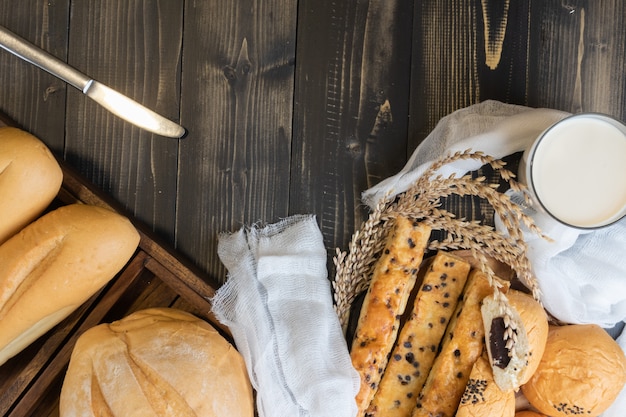 Foto pan de baguette francés suave y pan de pan francés