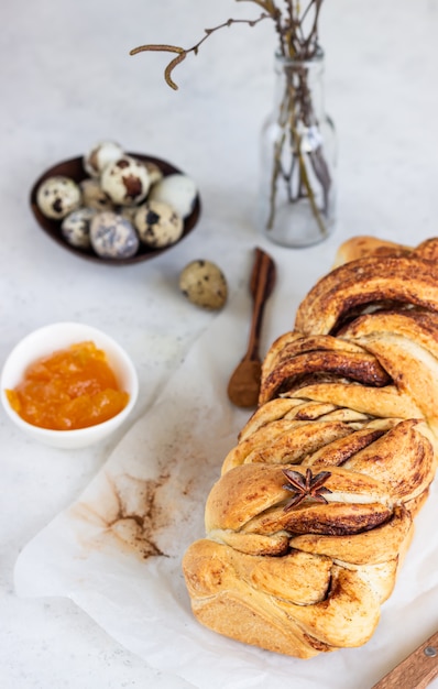 Pan brioche de canela polaco