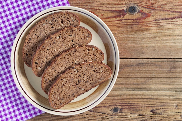 Pan de centeno con semillas