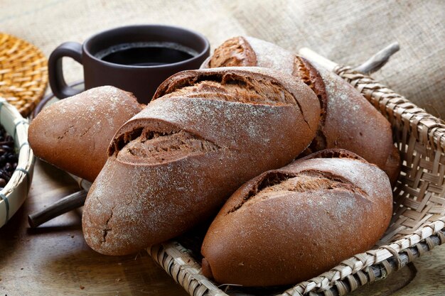 Pan de desayuno horneado con harina integral