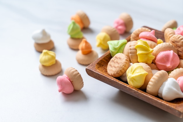 pan de galleta con azúcar de colores