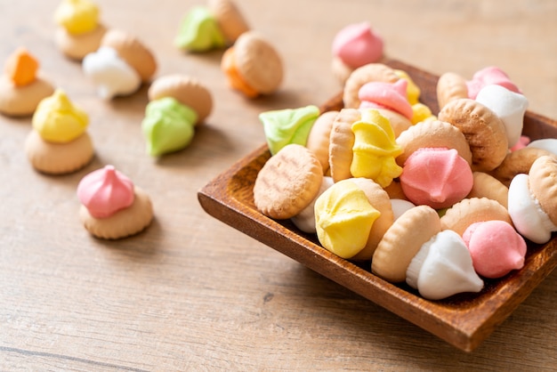 pan de galleta con azúcar de colores