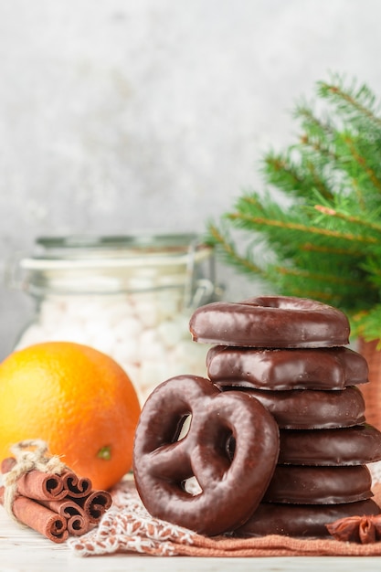 Pan de jengibre de chocolate navideño