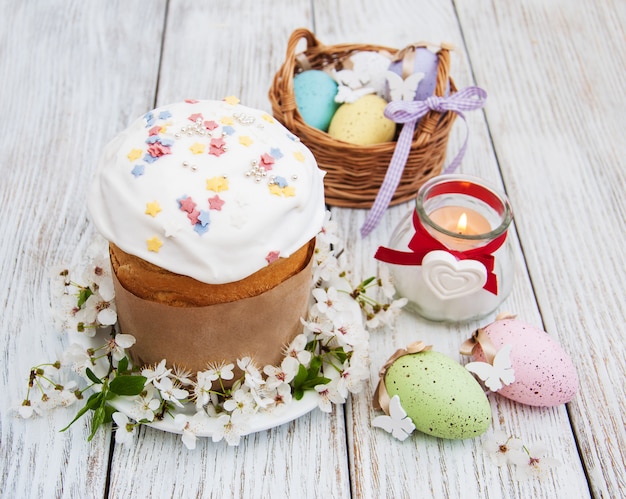 Pan de pascua y huevos