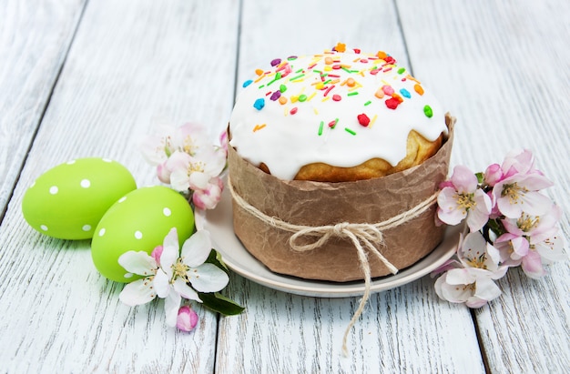 Pan de pascua y huevos