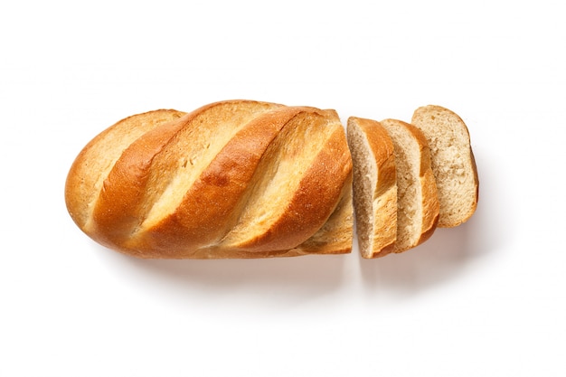 Pan rebanado blanco. pan aislado en blanco