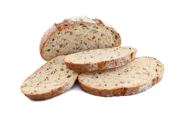 Pan en rodajas aislado sobre un fondo blanco rebanadas de pan en una vista de ángulo bajo