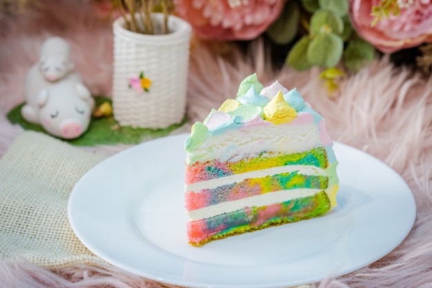 Foto panadería de pastel de arco iris en la mañana