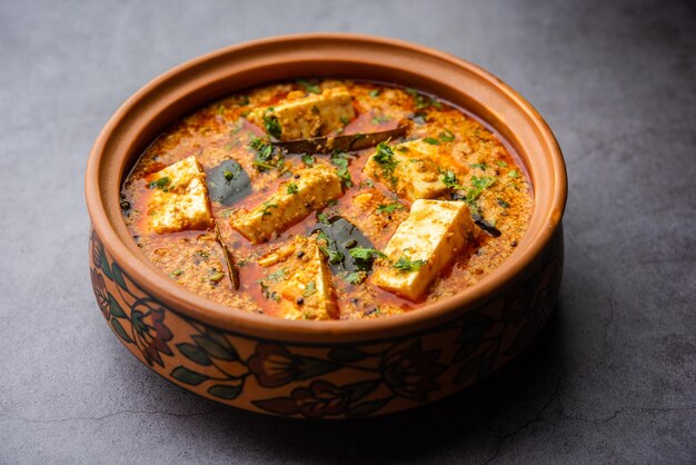 Paneer khus khus curry ou queijo cottage posto masala feito com sementes de papoula receita indiana
